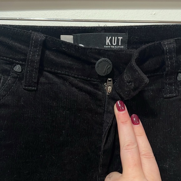 Kut from the Kloth Diana Corduroy Relaxed Fit Skinny - Black - Size 4 - Picture 6 of 13